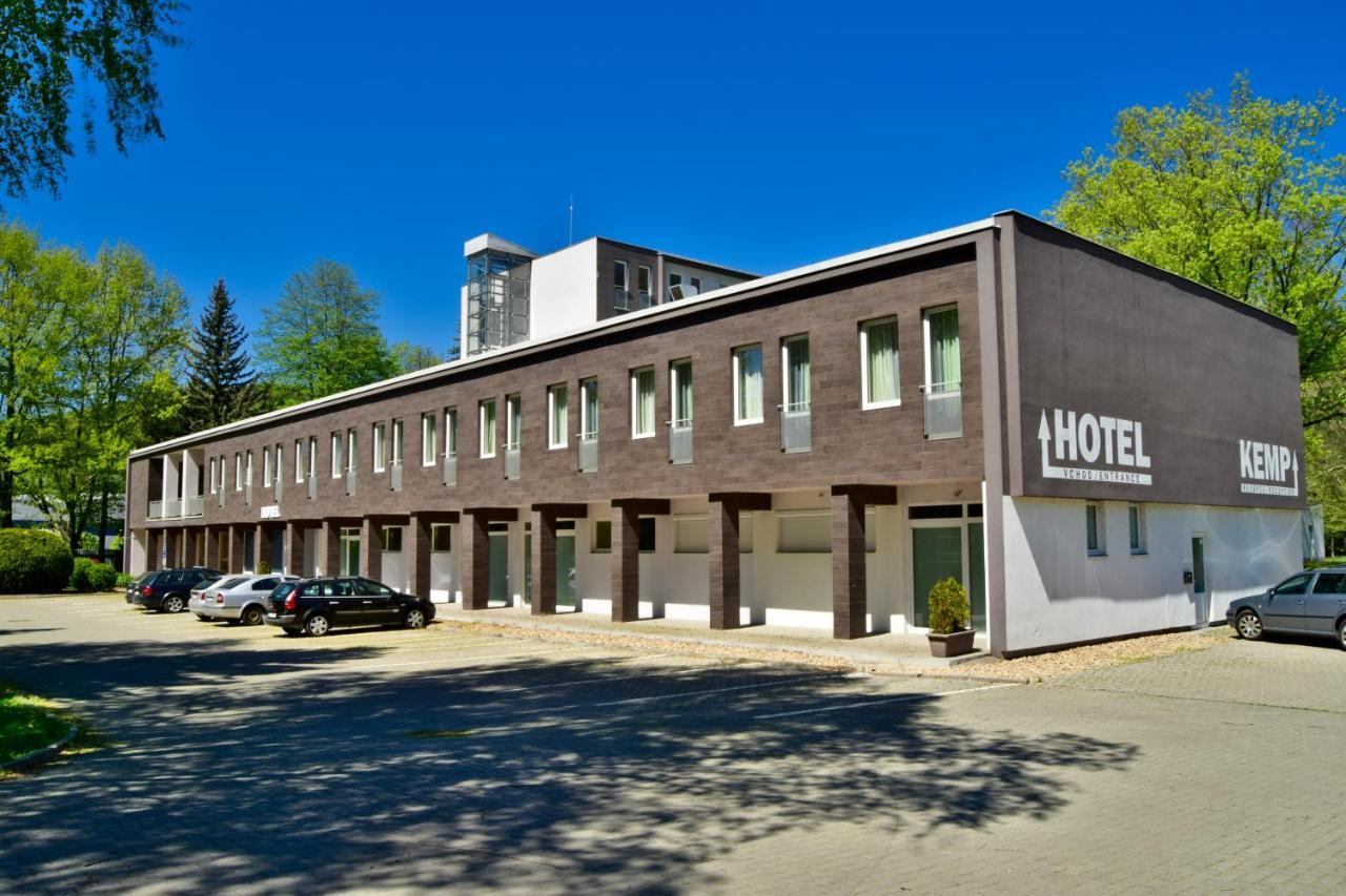 Hotel Sázavský Ostrov Sázava Esterno foto