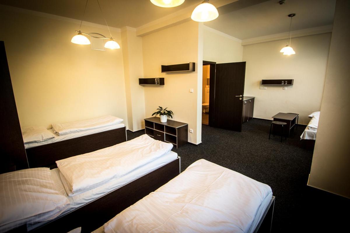 Hotel Sázavský Ostrov Sázava Esterno foto