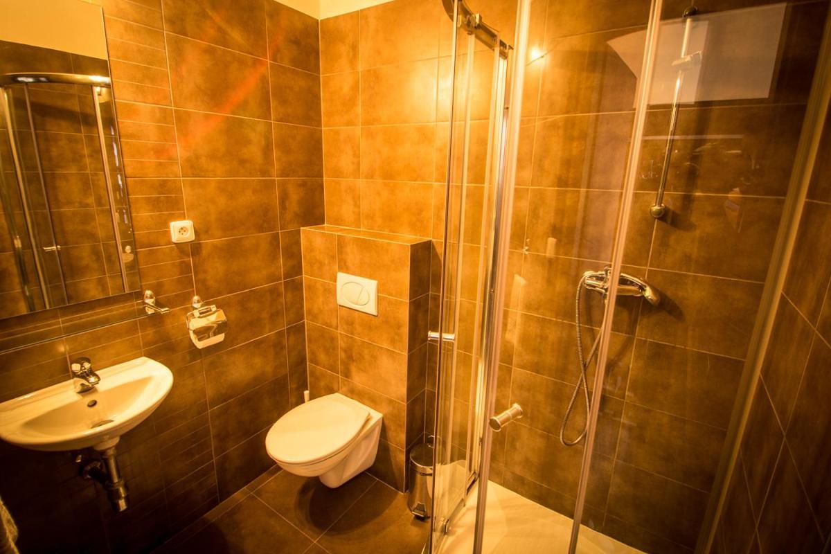 Hotel Sázavský Ostrov Sázava Esterno foto